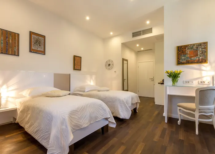 Pellegrini Luxury Affittacamere 4*