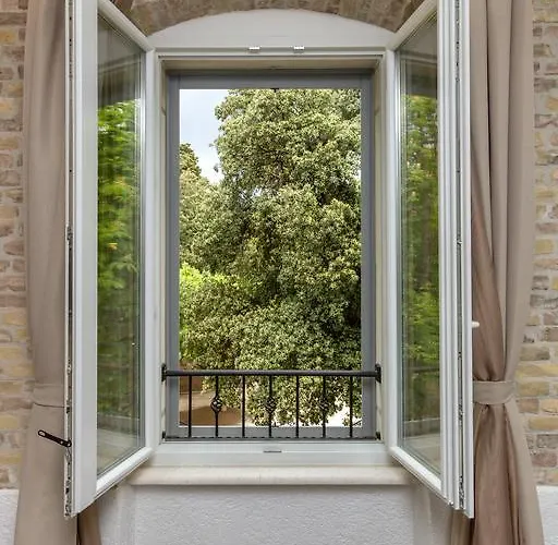 Affittacamere Pellegrini Luxury 4*