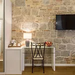 Pellegrini Luxury Affittacamere 4*