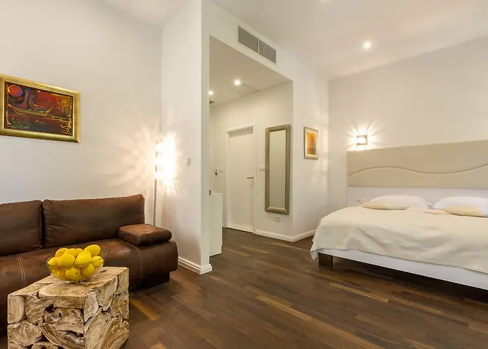 Pellegrini Luxury Πανσιόν 4*